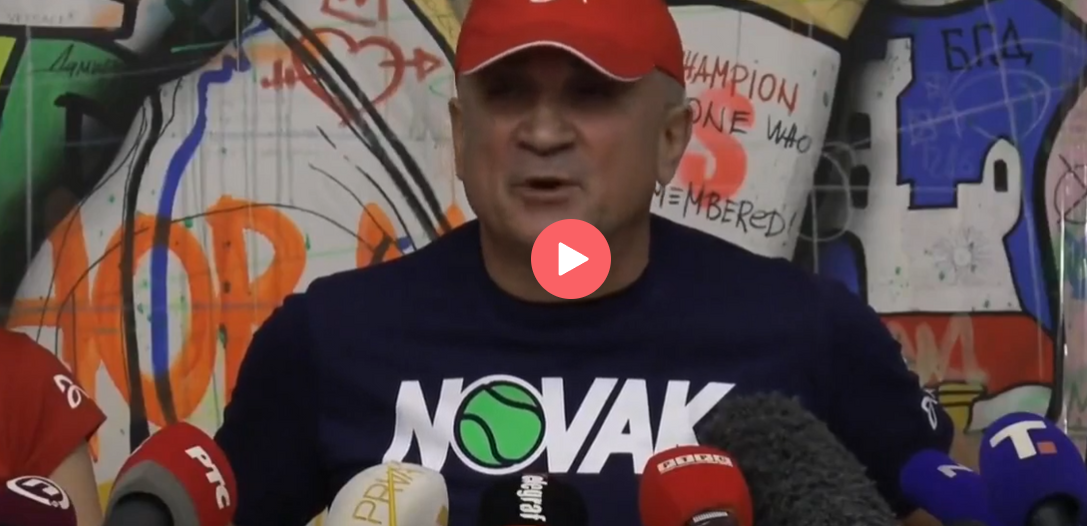 Le père de Djokovic: “Ils veulent mettre 7 milliards de gens a genoux!”