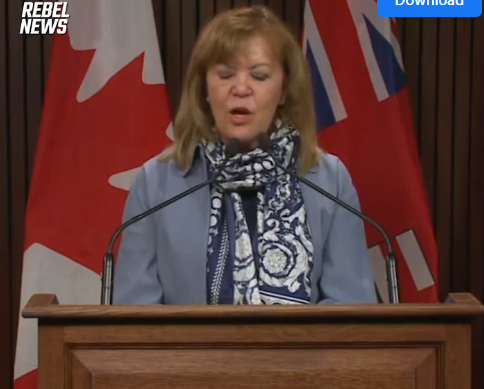 La ministre de la Santé de l’Ontario, Christine Elliot, accuse certains médecins de diffuser de la « désinformation sur les vaccins ».